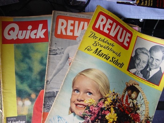 The Perfect Birthday Gift - Original Vintage German Magazine