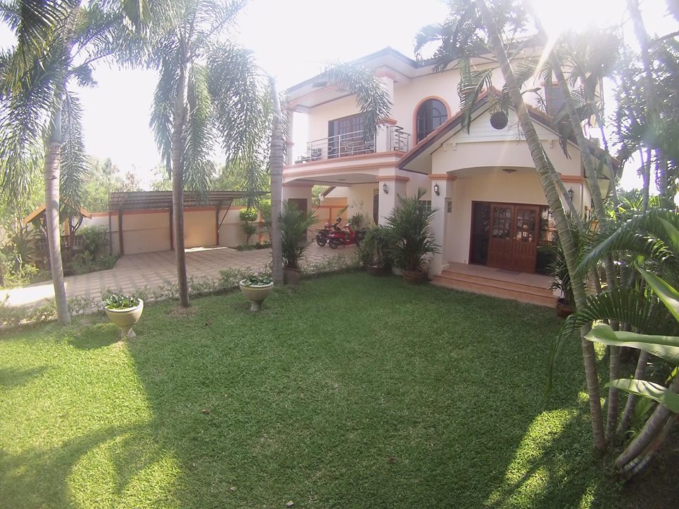 Huge House For Rent only 20,000 Baht