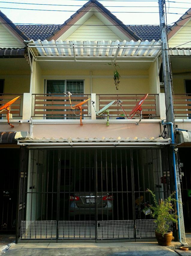 Nice Townhouse For sale With many Extras in Hatyai