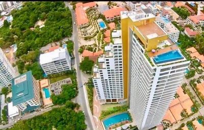 The Peak Towers – Studios & 1 Beds for Rent! 
