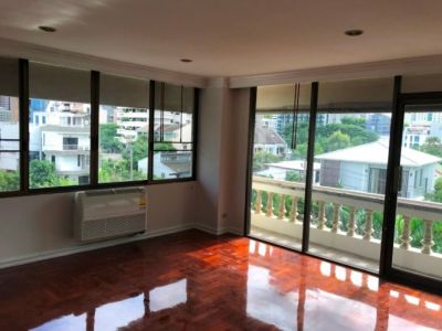 Renovated Big 3Br FF Pet Friendly Apartent For Rent Phrom Phong