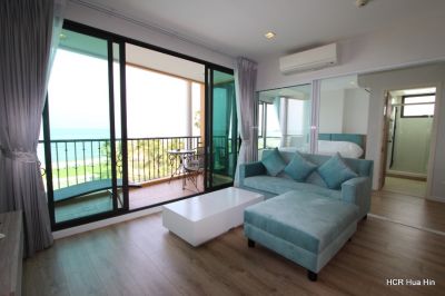 Beachfront Penthouse with stunning Sea, Beach and Mountains view