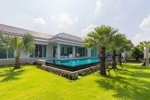 Great 4 Bed Pool Villa on a large plot 10mins west of Hua Hin