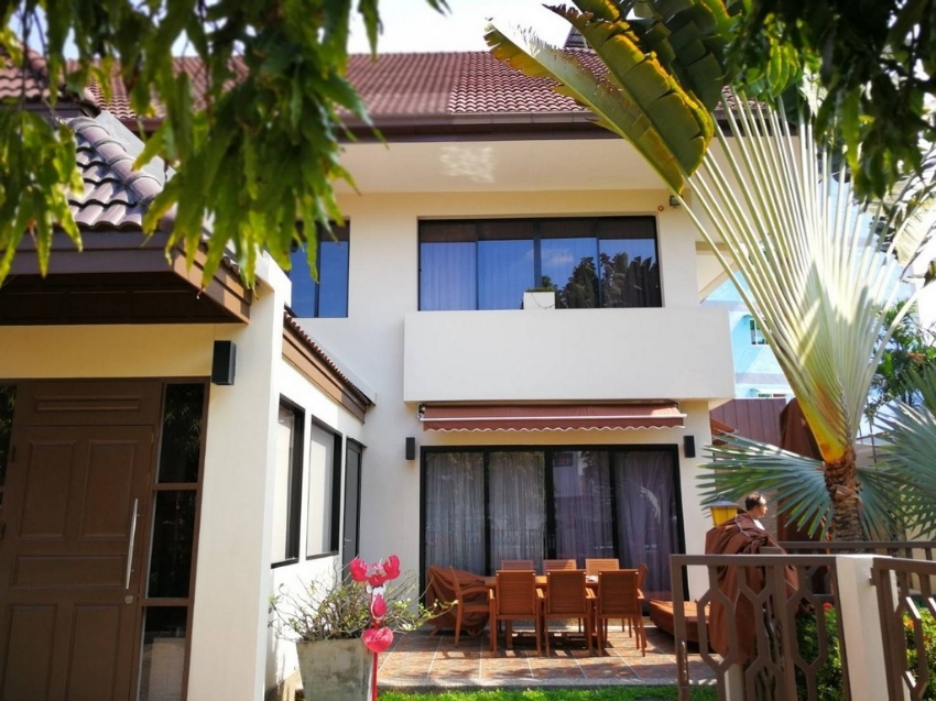 Noble Thonglor 25 Private Pool Detached House for sale