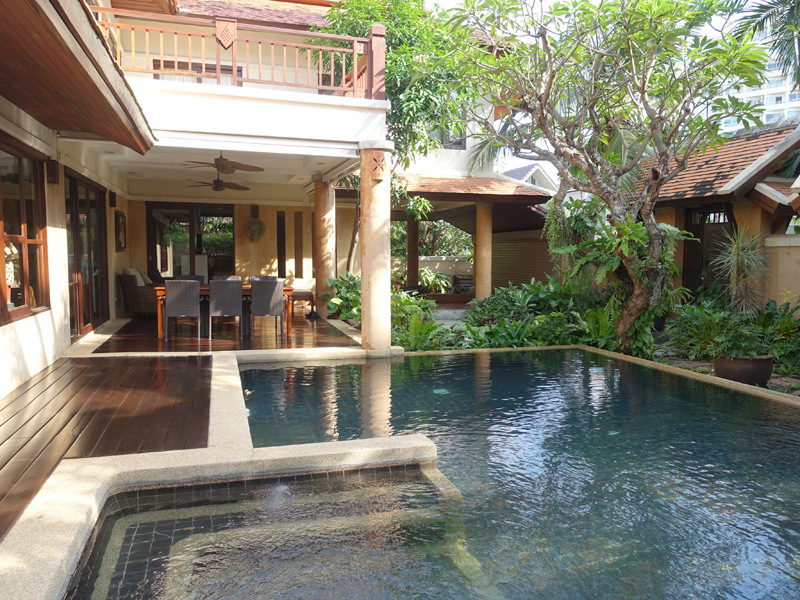 Chateau Dale: Tropical 4 plus bedroom pool villa at top Pattaya/Jomtie