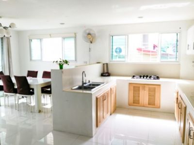 TL-0048 - Detached house for rent with 4 bedrooms, 4 bathrooms