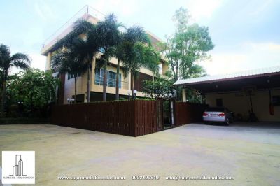Private Pool House/ Home Office and Office building for Sale
