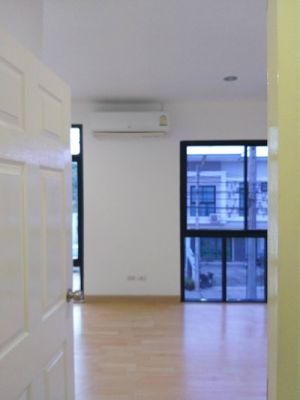 TL-0056 - Town house for rent with 2 bedrooms, 3 bathrooms, 1 kitchen