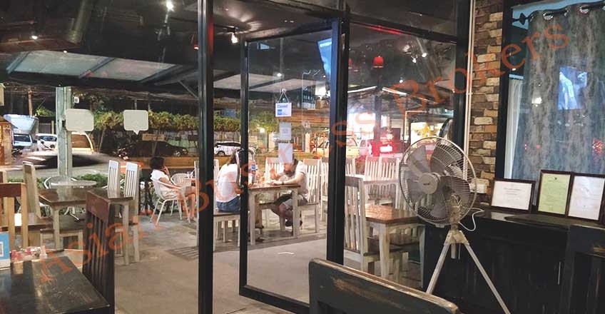 1001027 Food and Beverage Business in the Heart of Chiang Mai