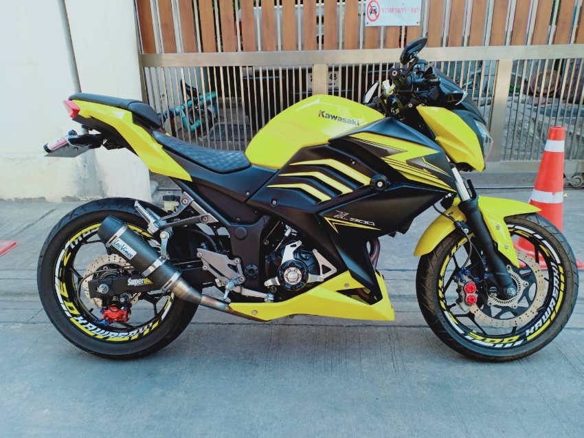 Kawasaki Z300 nice with many extras | 150 - 499cc Motorcycles for Sale ...
