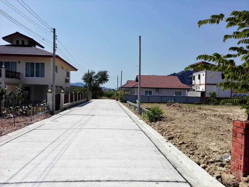 200 TW (800 sqm.) Cha-am Home Development Plot in Town Center