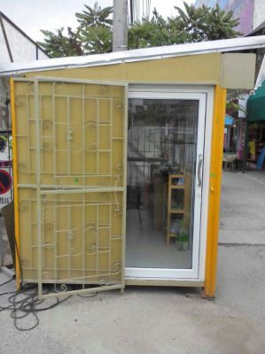 Selling a portable kiosk with built in safe 