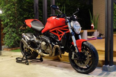  Ducati Monster 821 Performance 2015 with Termignoni Exhaust low kms!