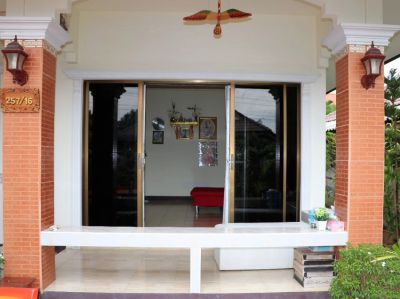 Detached house in Chiang Mai, 3 Bedrooms 2 Bathrooms + furniture.