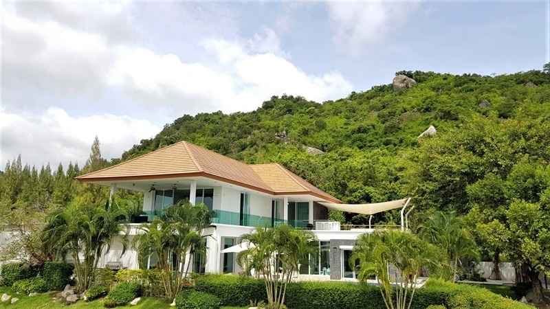Stunning! Luxury Sea & Mountain View Furnished 4 BR 5 Bath Pool Villa