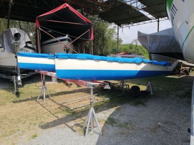 NACRA  5.2  completely rebuilt with trailer 