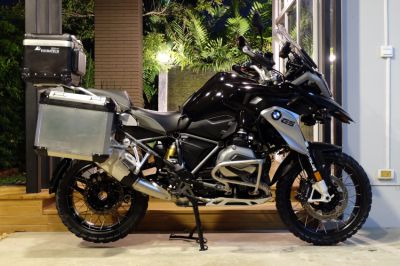 [ For Sale ] BMW R1200GS 2016 with very valuable add ons! 