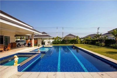 Exceptional 5-Bed Pool Villa in Hua Hin near Palm Hills Golf