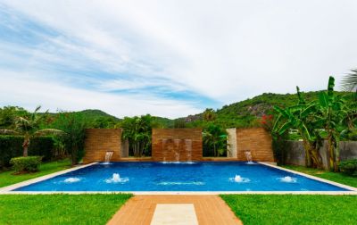 Mountain views pool villa