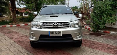 Sell Toyota Fortuner 3.0V Automatic