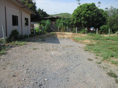 Ontaisankumpheang empty residential land