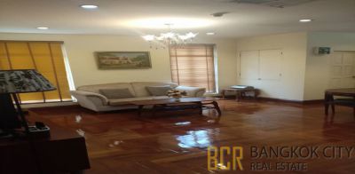 Chez Moi Serviced Condo Very Spacious 2 Bedroom Unit for Rent