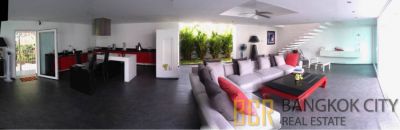 Ultra luxury Private Pool Villa with 5 Bedroom in Pattaya for Sale 