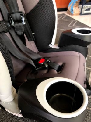 Evenflo securekind DLX Harnessed Booster Car Seat