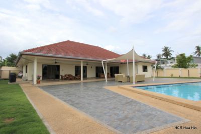 Beautiful 5 Bedroom pool villa with guest house for sale.