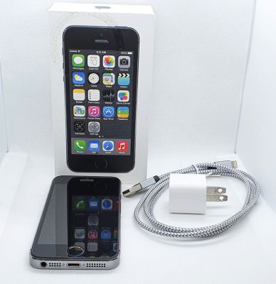 Apple iPhone 5s 64GB Space Gray Unlocked