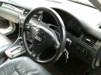Audi A6 2.4 (2001)