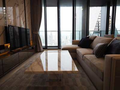 Luxury  2 bedrooms condo for rent at Noble Ploenchit