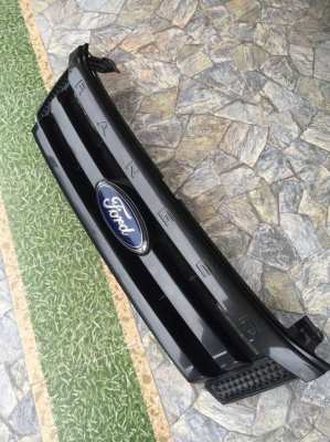 Ford Ranger Wildtrack 2015 4x4 pickup original front grill