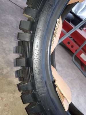 110/100-18 Motocross/Enduro tyre