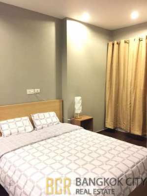 C Ekkamai Luxury Condo High Floor 1 Bedroom Flat for Rent 
