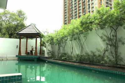 Sukhumvit Private Pool Luxury Resort Home located in Asok