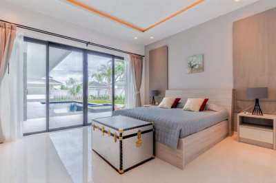 The Clouds luxury pool villa 321 sqm Hua Hin next to Palm Hills