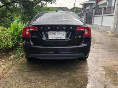 Volvo 2013 S60 Excellent condition, priced to sell fast 540,000 baht