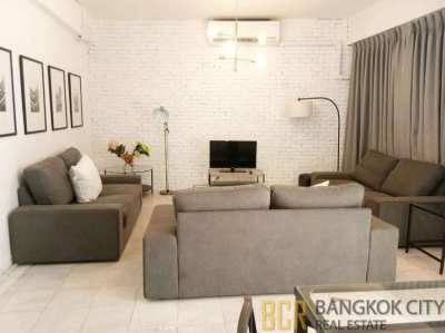 Special Price 4 Storey 5 Bedroom Newly Furnished Townhouse in Thonglor