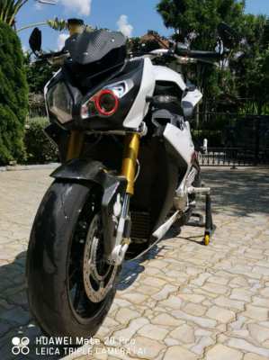 BMW S1000R - Very Low milage and Showroom Condition 