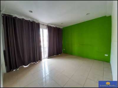 Apartment  Building with Ground  Floor  Commercial Space  for Rent at 