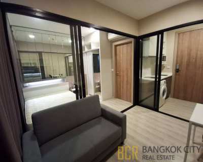 Midst Rama 9 Luxury Condo Very High Floor 1 Bedroom Flat for Rent/Sale