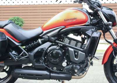 [ For Sale ] Kawasaki vulcan s 2015 with side bag excellent condition