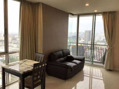 Prime Location 1 Bedroom Condo with Corner View Balcony in Hua Mak