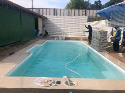 8m Centurion Fiberglass Swimming Pool 