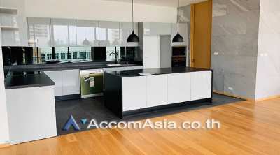 Apartment Apartment 4+1 Bedroom For Rent BTS Phrom Phong in Sukhumvit