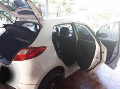 Mazda 2 sports 2013, never had an accident. Full multimedia package 