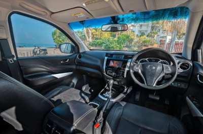 2015 Nissan Navara NP300 VL Dual Cab 4x4 7 Spd Auto. B599,999