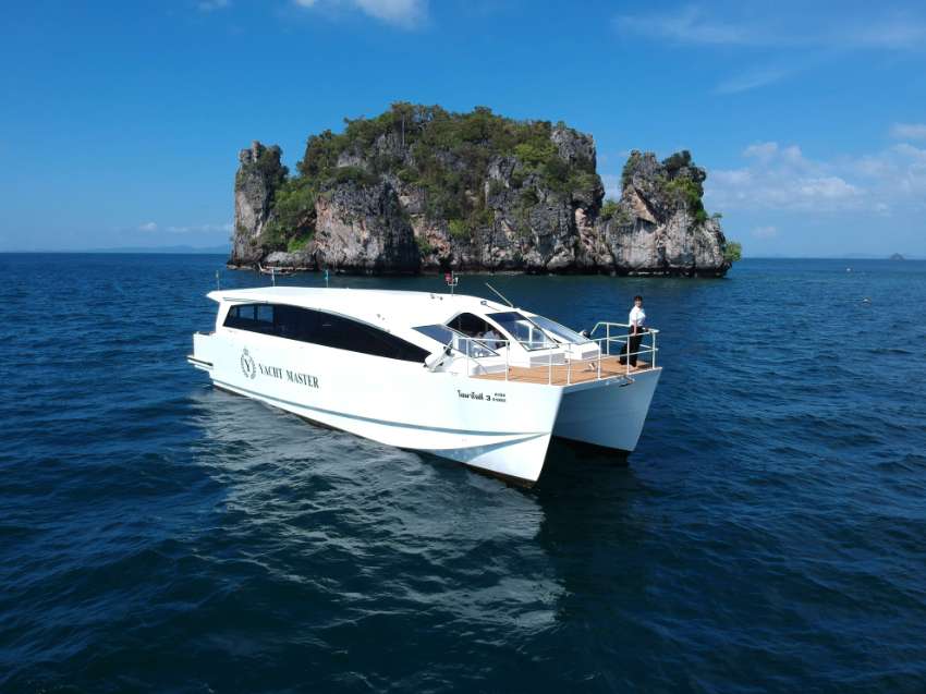 60 Passenger Tour Boat, 40 KTS plus LIKE NEW WITH  35% SAVING