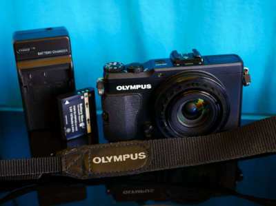 Olympus Stylus XZ-2 with ultra-bright 28-112mm iZuiko f/1.8-2.5 lens
